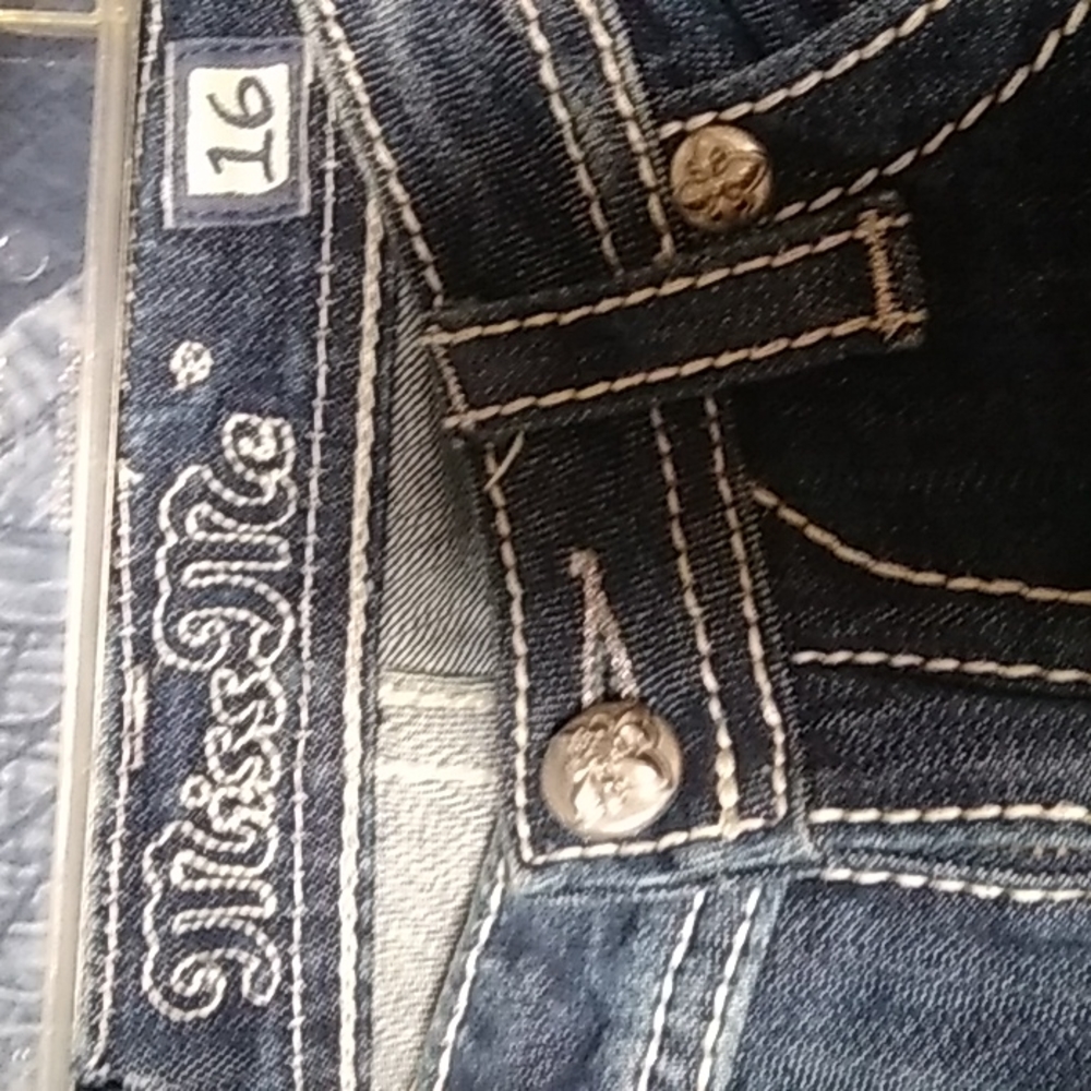Jeans - Picture 4 of 4